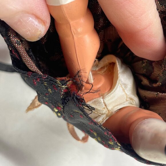 Vintage Handcrafted European Folk Art Doll With Traditional Dress & Hat Collecti - Picture 4 of 8